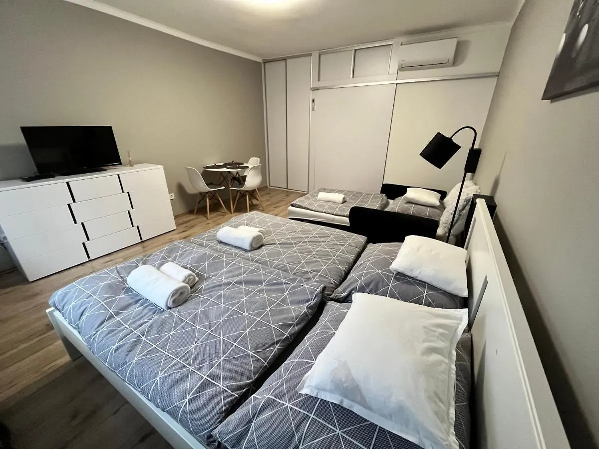 Szeged Dom-Sellohaz Apartman Hungary